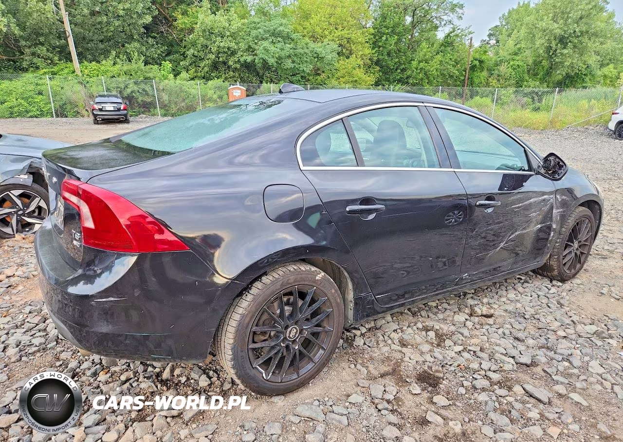 2011 Volvo S60 T6 VIN:YV1902FH2B2016248 - 3