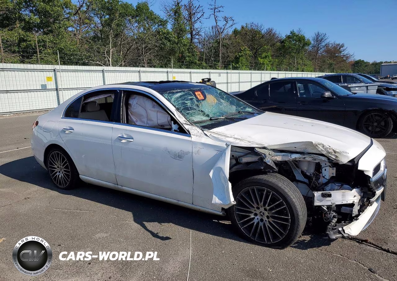 2025 Mercedes-Benz C 300 4Matic VIN:W1KAF4HBXSR242086 - 4