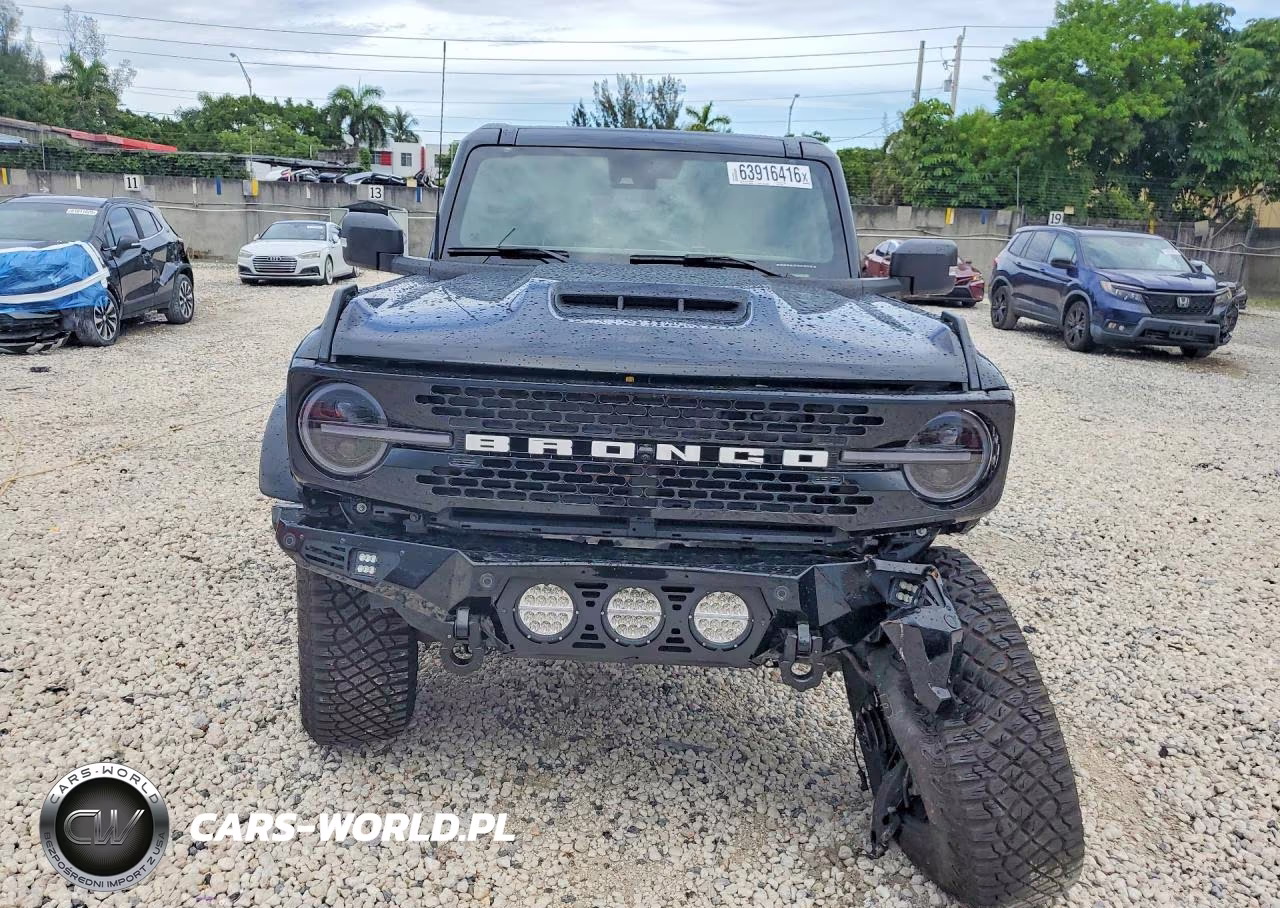 2023 Ford Bronco Base VIN:1FMEE5DP7PLB43334 - 5