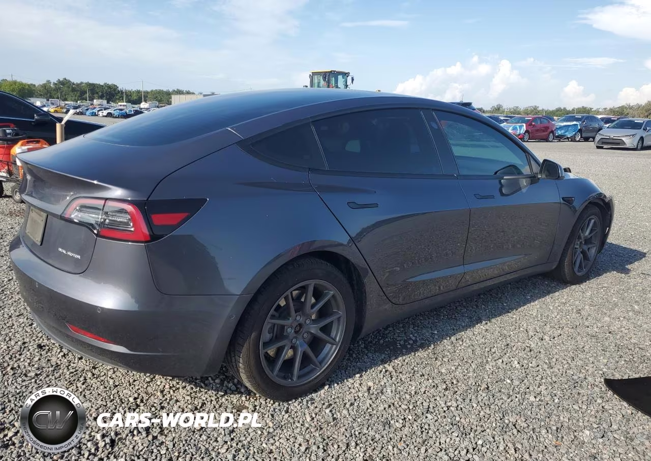 2022 Tesla Model 3 VIN:5YJ3E1EB0NF183343 - 3