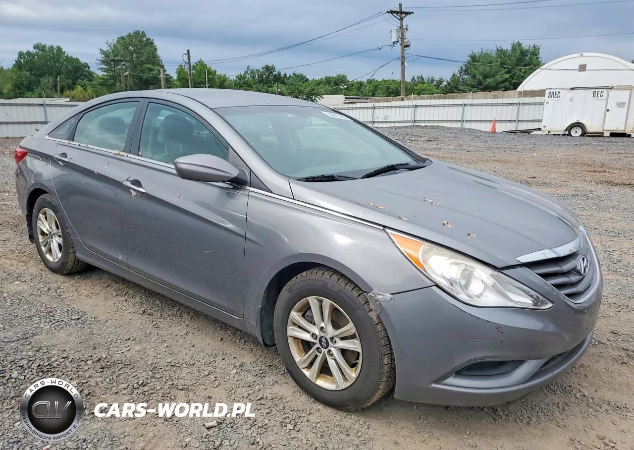 2012 Hyundai Sonata VIN:5NPEB4AC7CH478391 - 4