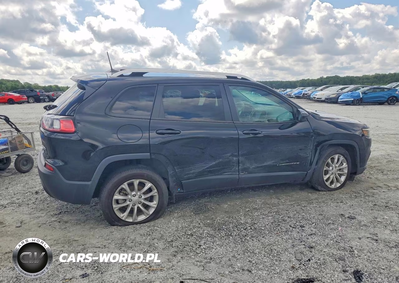 2020 Jeep Cherokee Latitude VIN:1C4PJLCB7LD648636 - 3