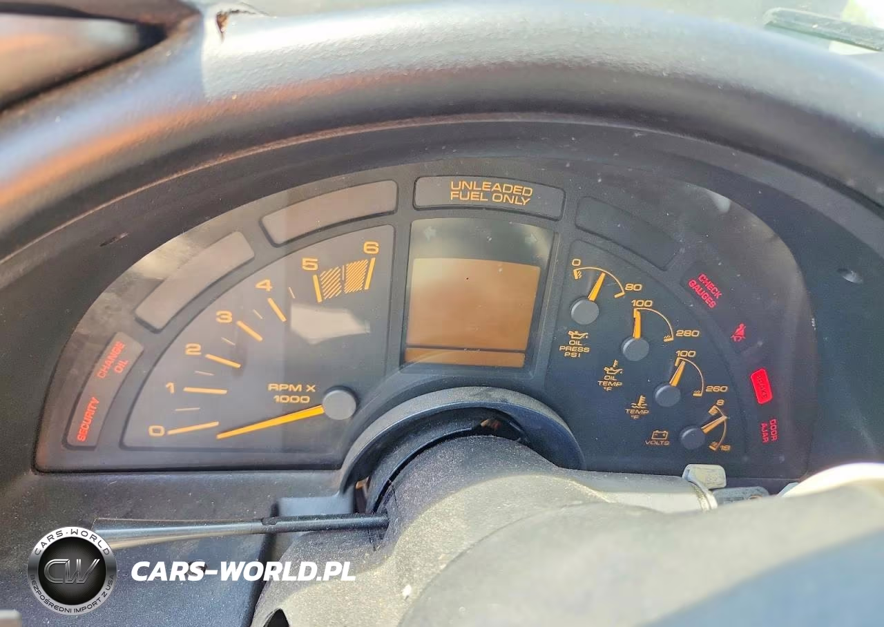 1990 Chevrolet Corvette VIN:1G1YY2388L5105748 - 9