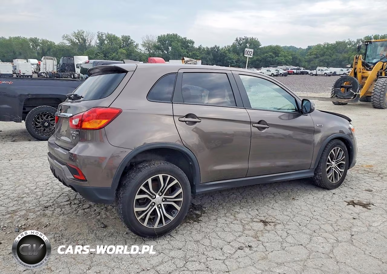 2018 Mitsubishi Outlander Sport Es VIN:JA4AP3AW7JZ016143 - 3