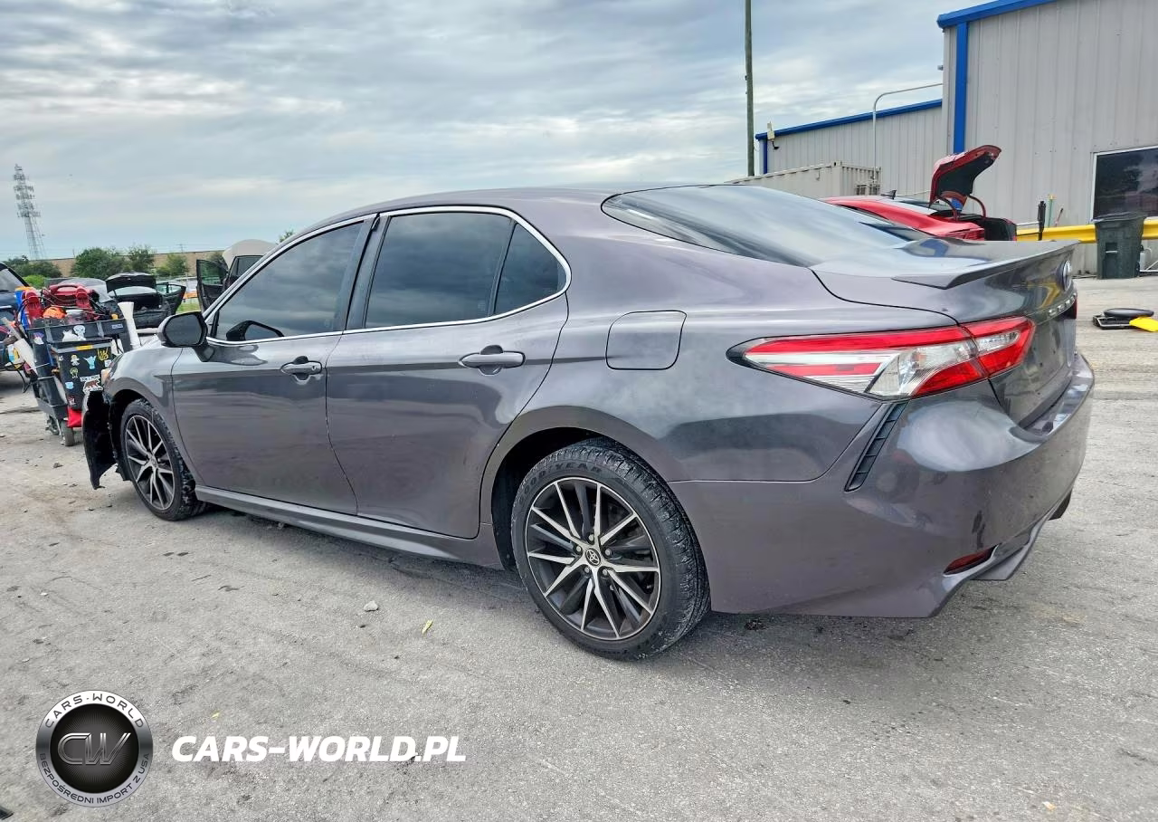 2018 Toyota Camry Se VIN:4T1B11HK9JU610499 - 2