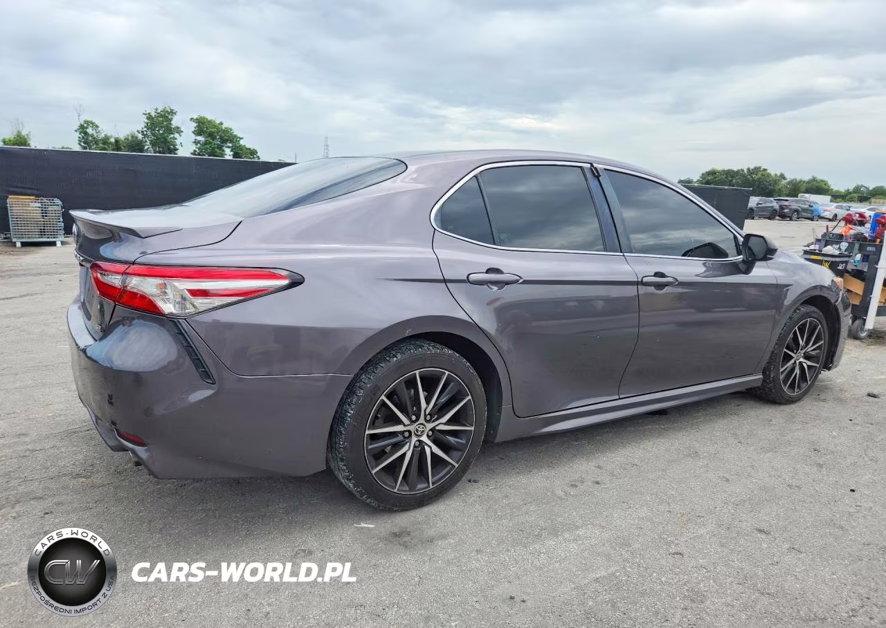 2018 Toyota Camry Se VIN:4T1B11HK9JU610499 - 3
