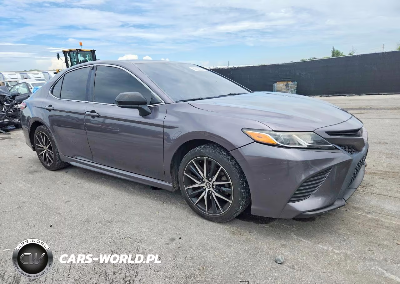 2018 Toyota Camry Se VIN:4T1B11HK9JU610499 - 4