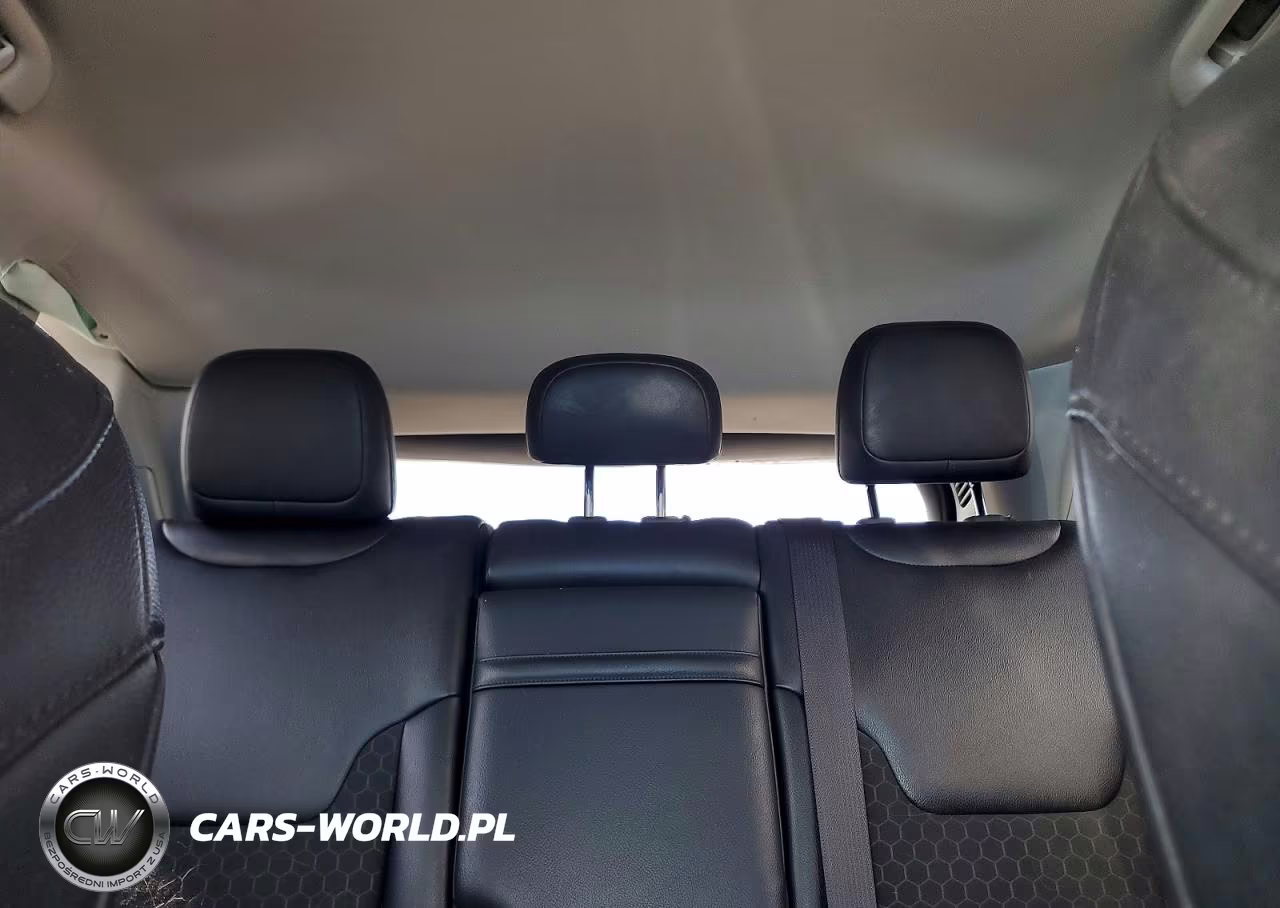 2019 Jeep Compass Latitude VIN:3C4NJCBB0KT763080 - 10