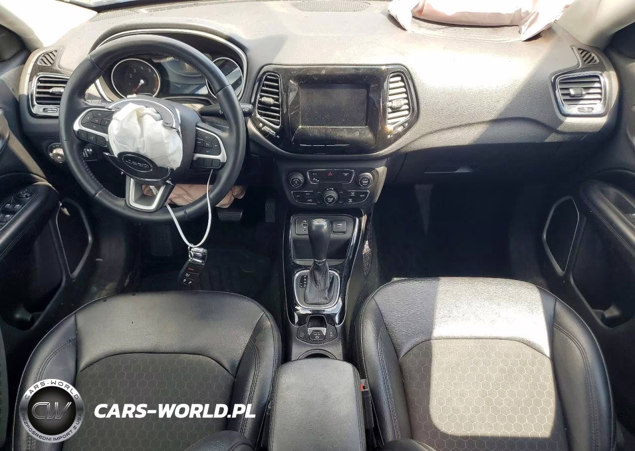 2019 Jeep Compass Latitude VIN:3C4NJCBB0KT763080 - 8