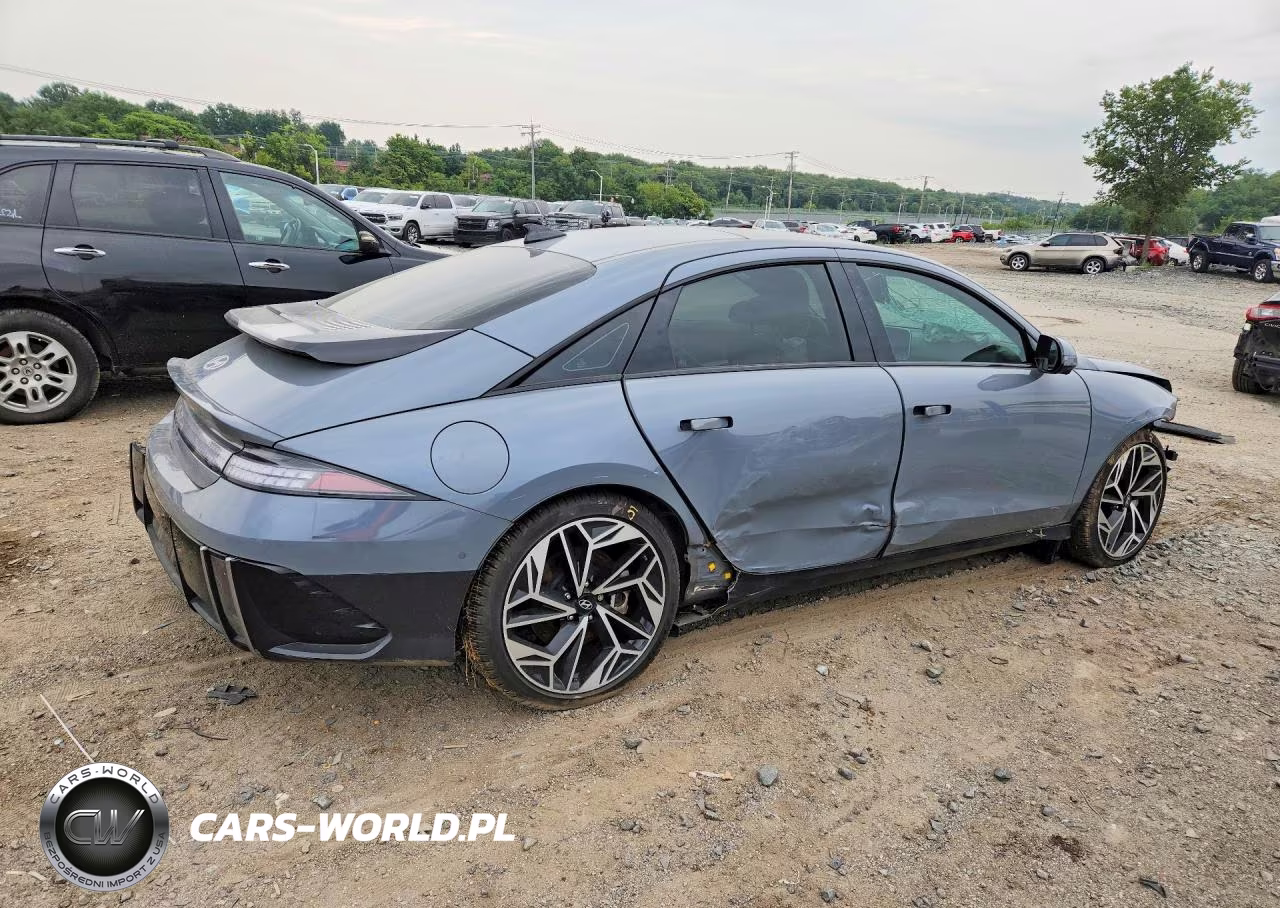 2024 Hyundai Ioniq 6 Limited VIN:KMHM54AC3RA077385 - 3