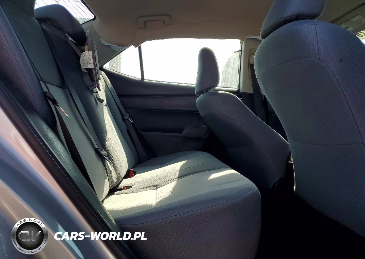 2017 Toyota Corolla L VIN:5YFBURHEXHP713152 - 10