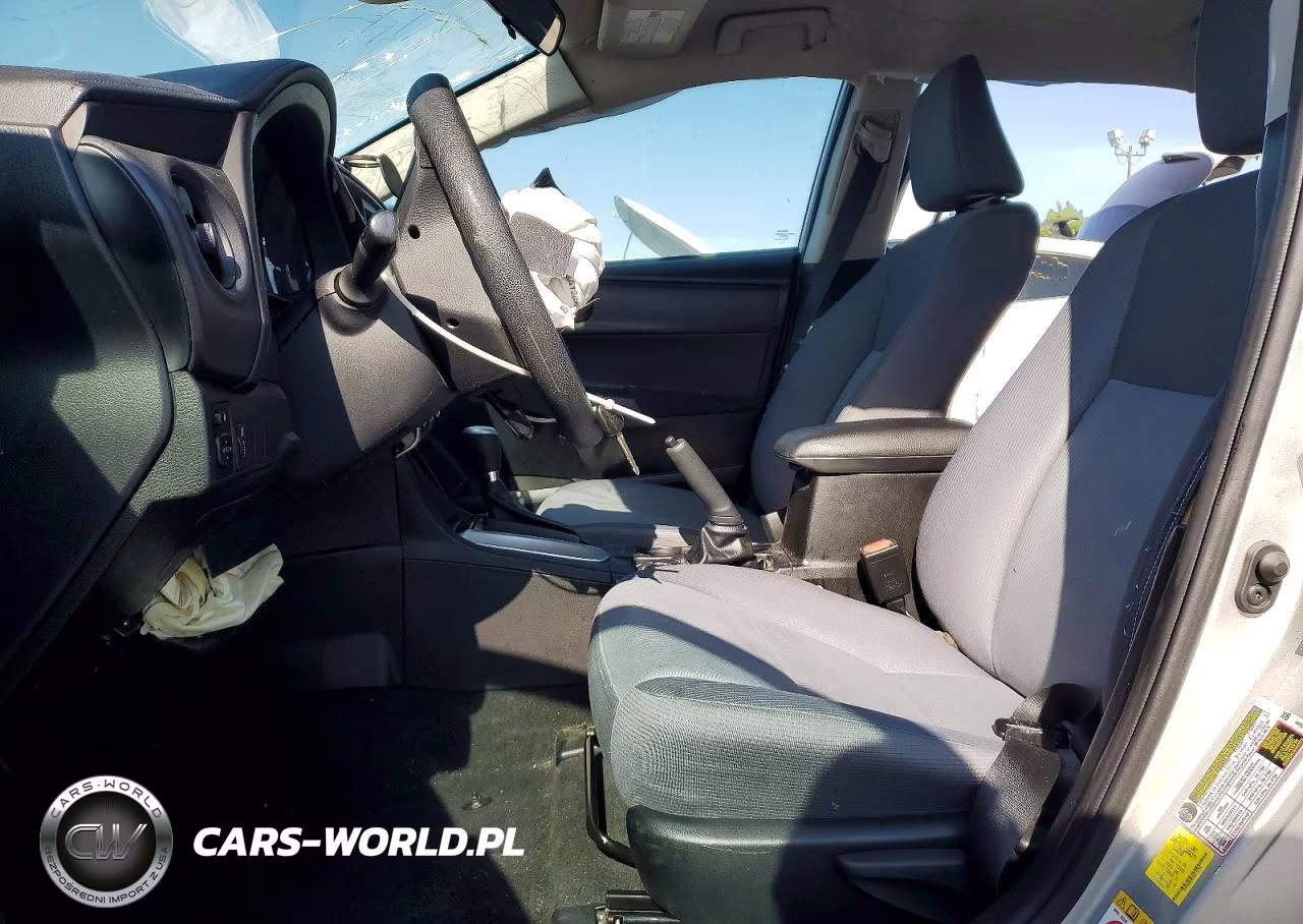 2017 Toyota Corolla L VIN:5YFBURHEXHP713152 - 7