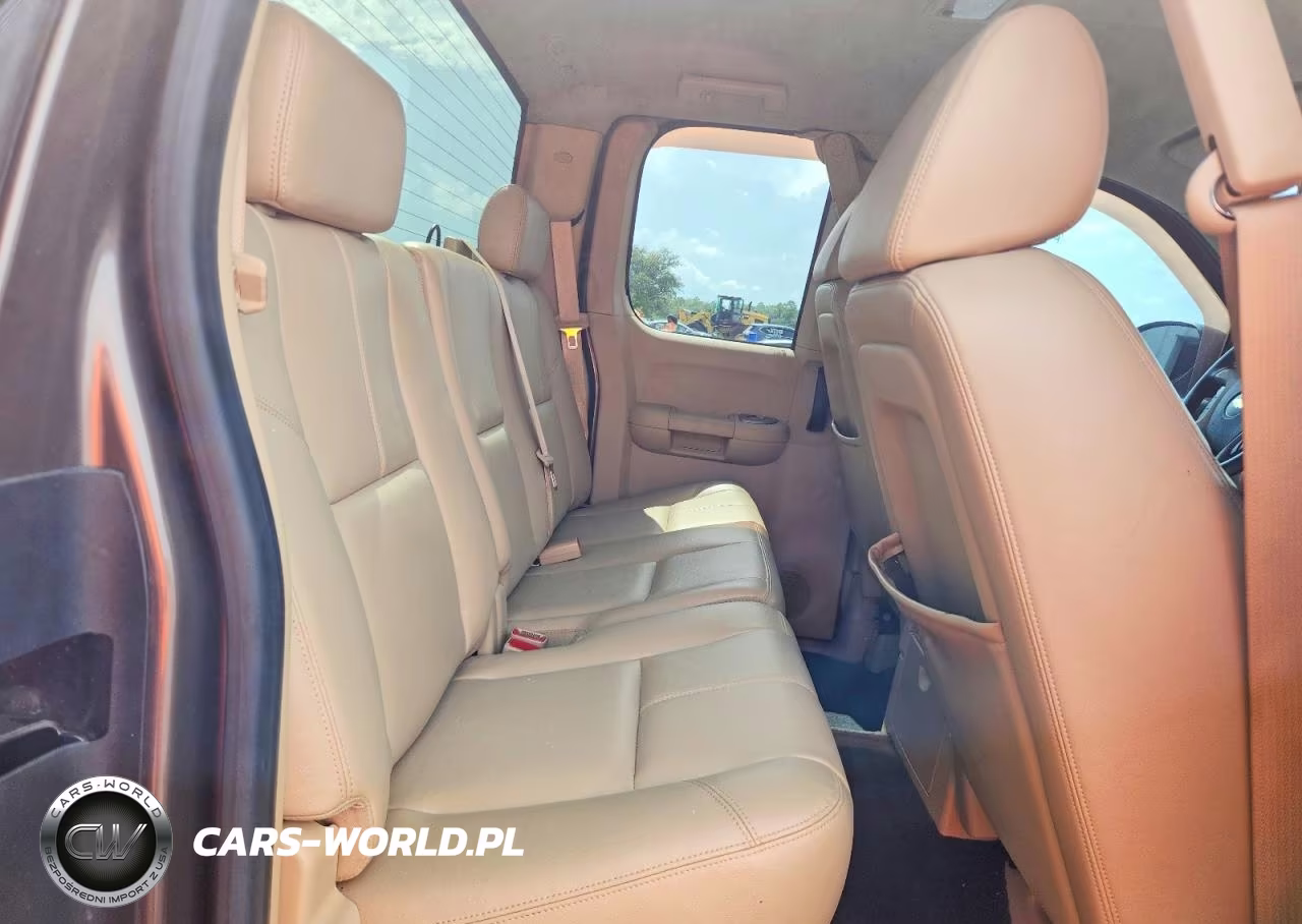 2008 Chevrolet Silverado C1500 VIN:2GCEC19J681128970 - 10