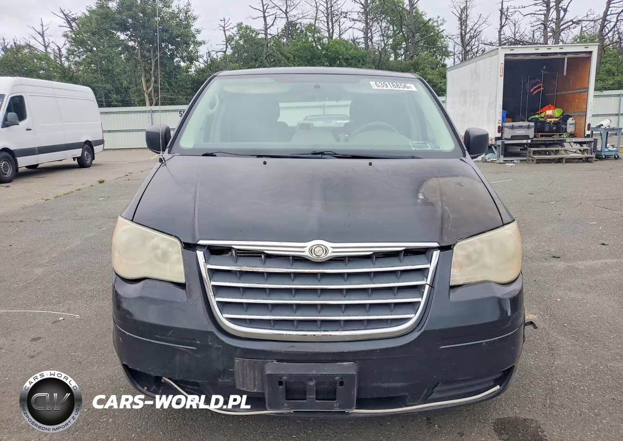 2010 Chrysler Town & Country Lx VIN:2A4RR2D17AR414678 - 5