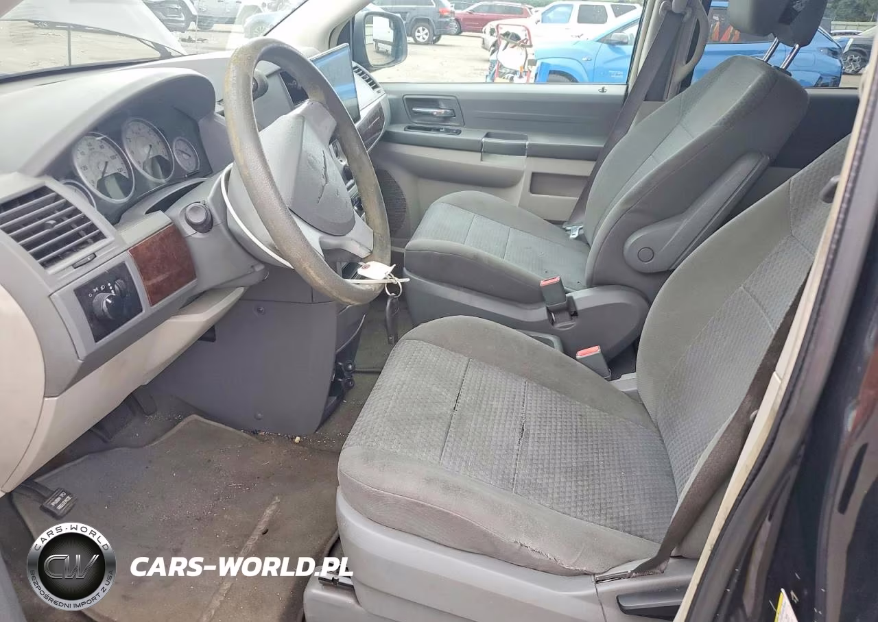 2010 Chrysler Town & Country Lx VIN:2A4RR2D17AR414678 - 7