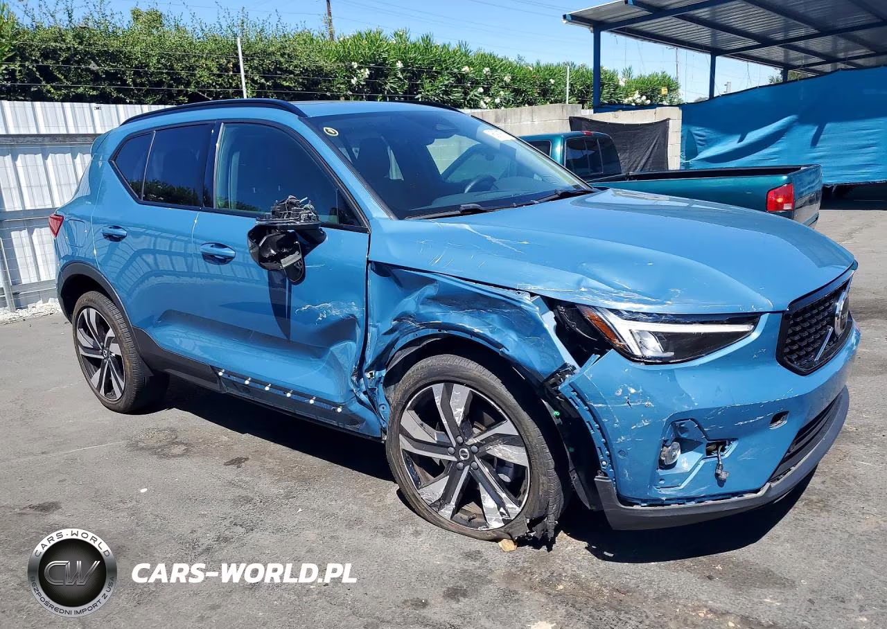 2023 Volvo Xc40 Plus VIN:YV4L12UW9P2071150 - 4