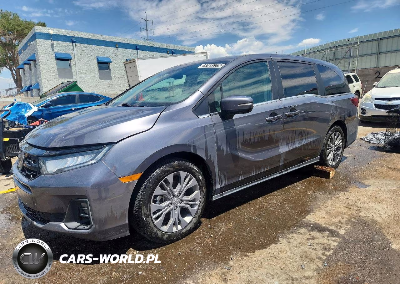 2025 Honda Odyssey Touring – zdjęcie 1 z 13