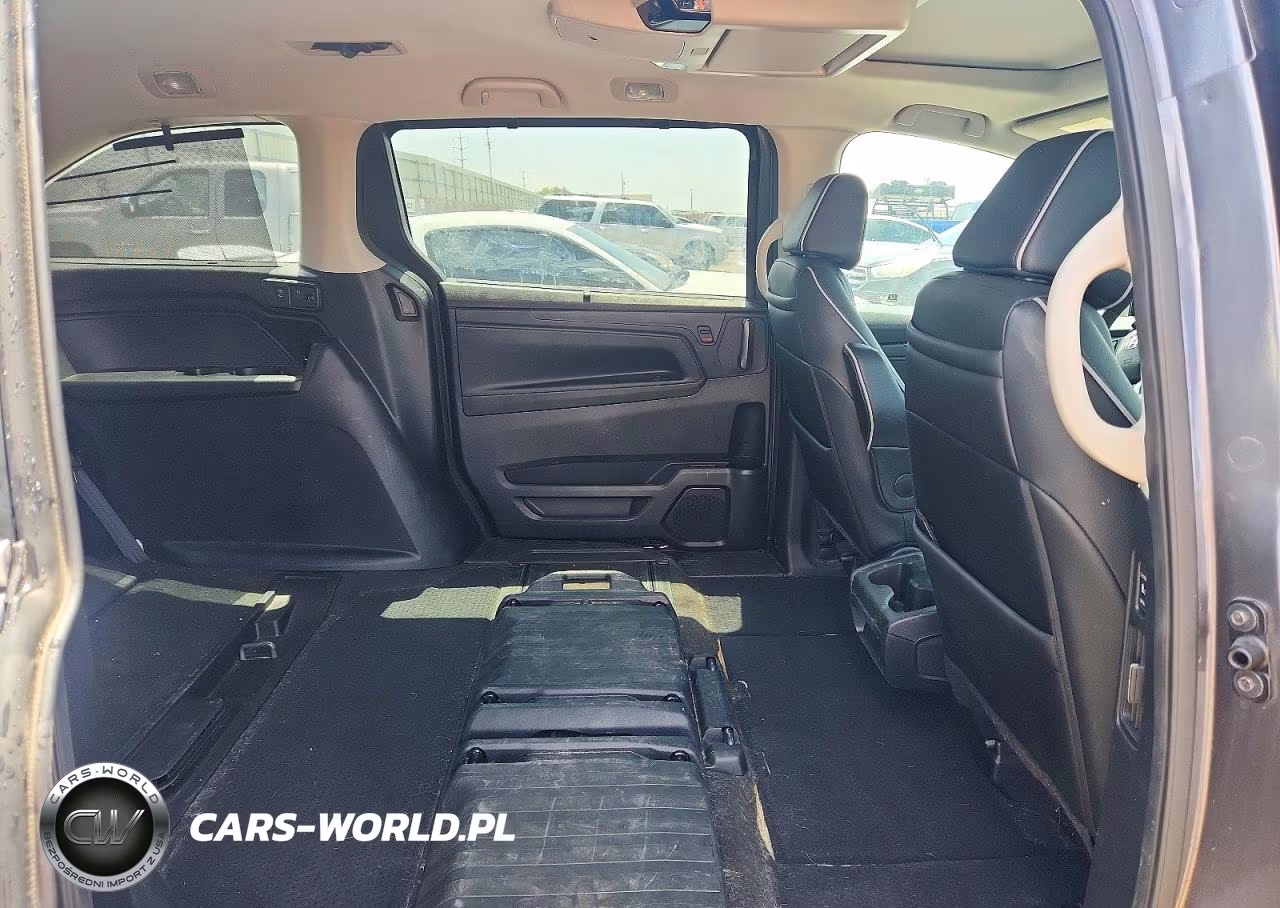 2025 Honda Odyssey Touring VIN:5FNRL6H88SB050192 - 11