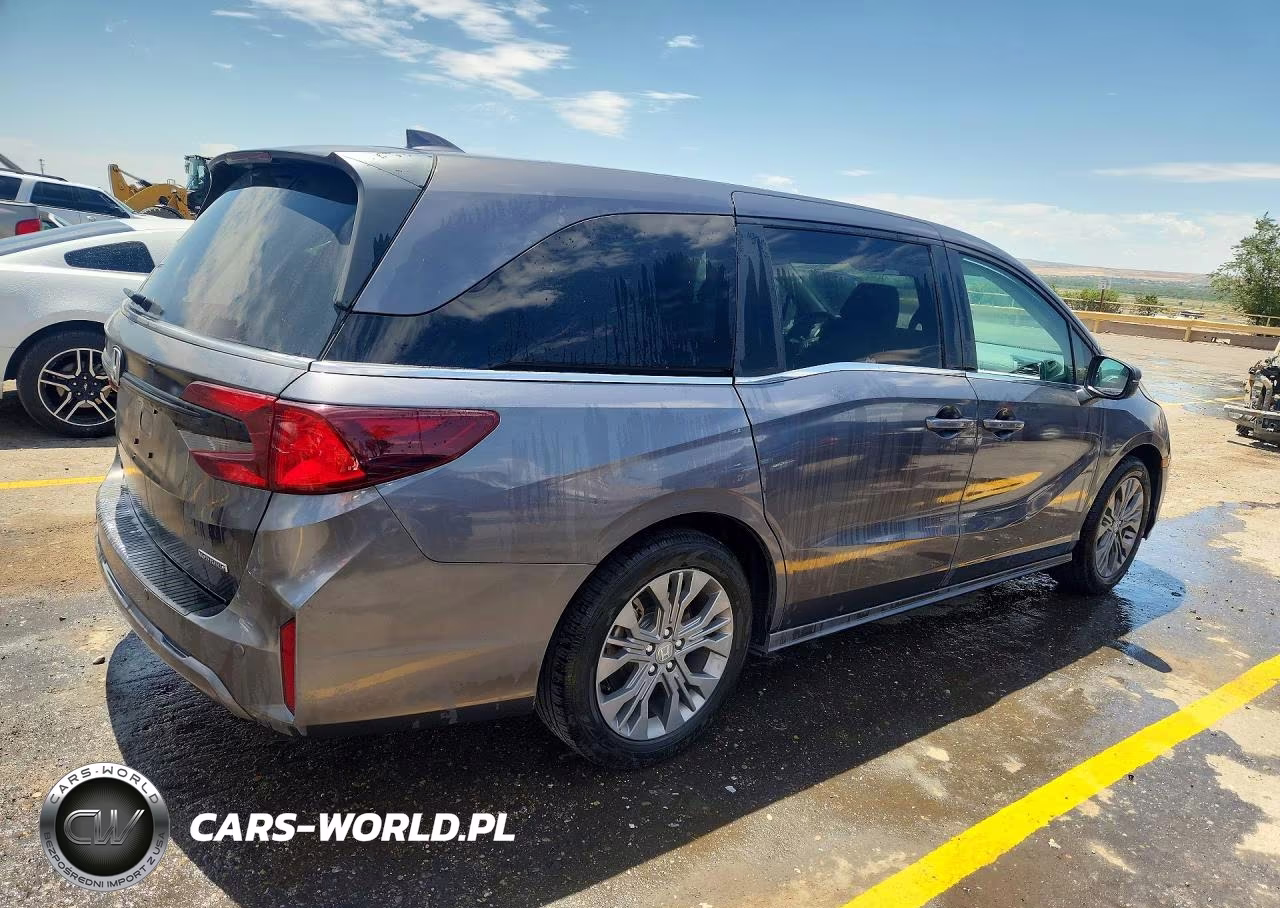 2025 Honda Odyssey Touring VIN:5FNRL6H88SB050192 - 3