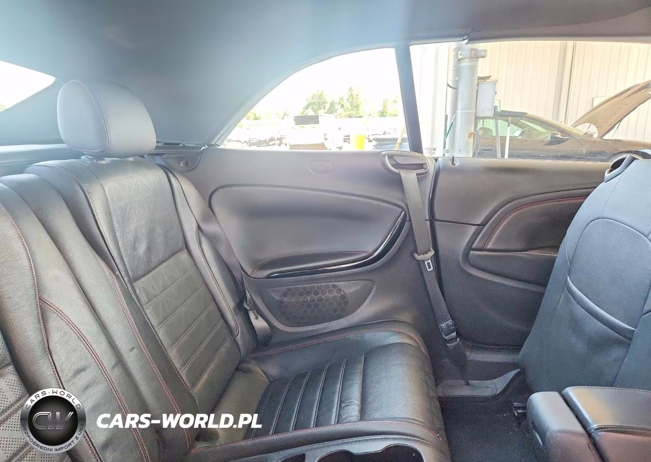 2019 Buick Cascada Sport Touring VIN:W04WJ3N57KG359718 - 10