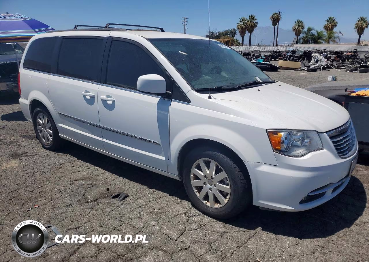 2016 Chrysler Town & Country Touring VIN:2C4RC1BG2GR290577 - 4