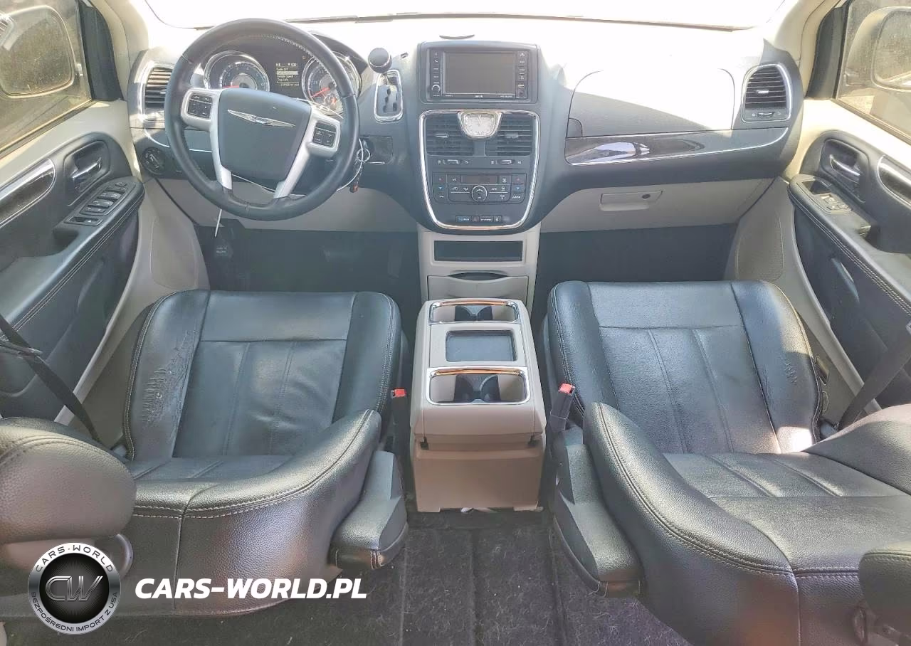 2016 Chrysler Town & Country Touring VIN:2C4RC1BG2GR290577 - 8