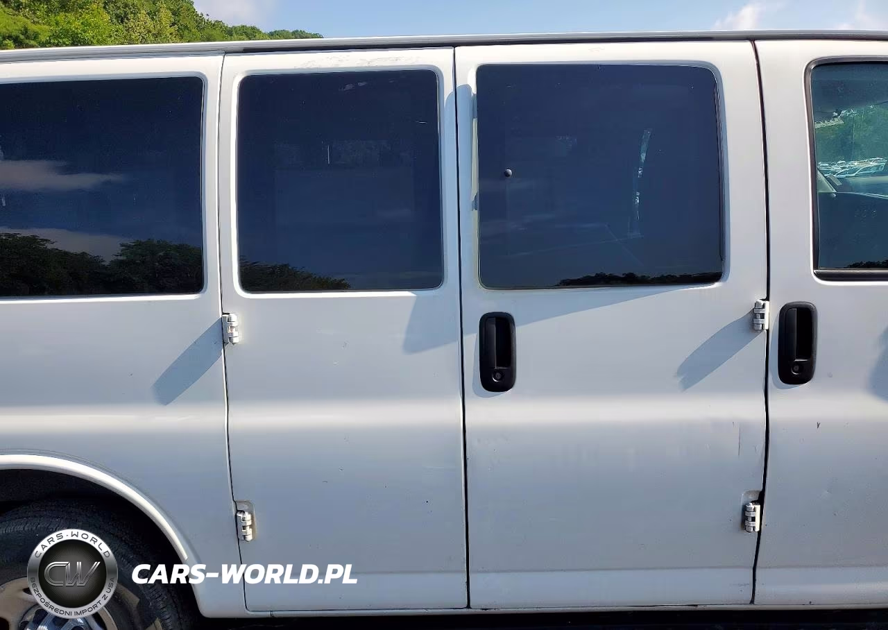 2018 Chevrolet Express G2500 Lt VIN:1GAWGFFG3J1271006 - 11
