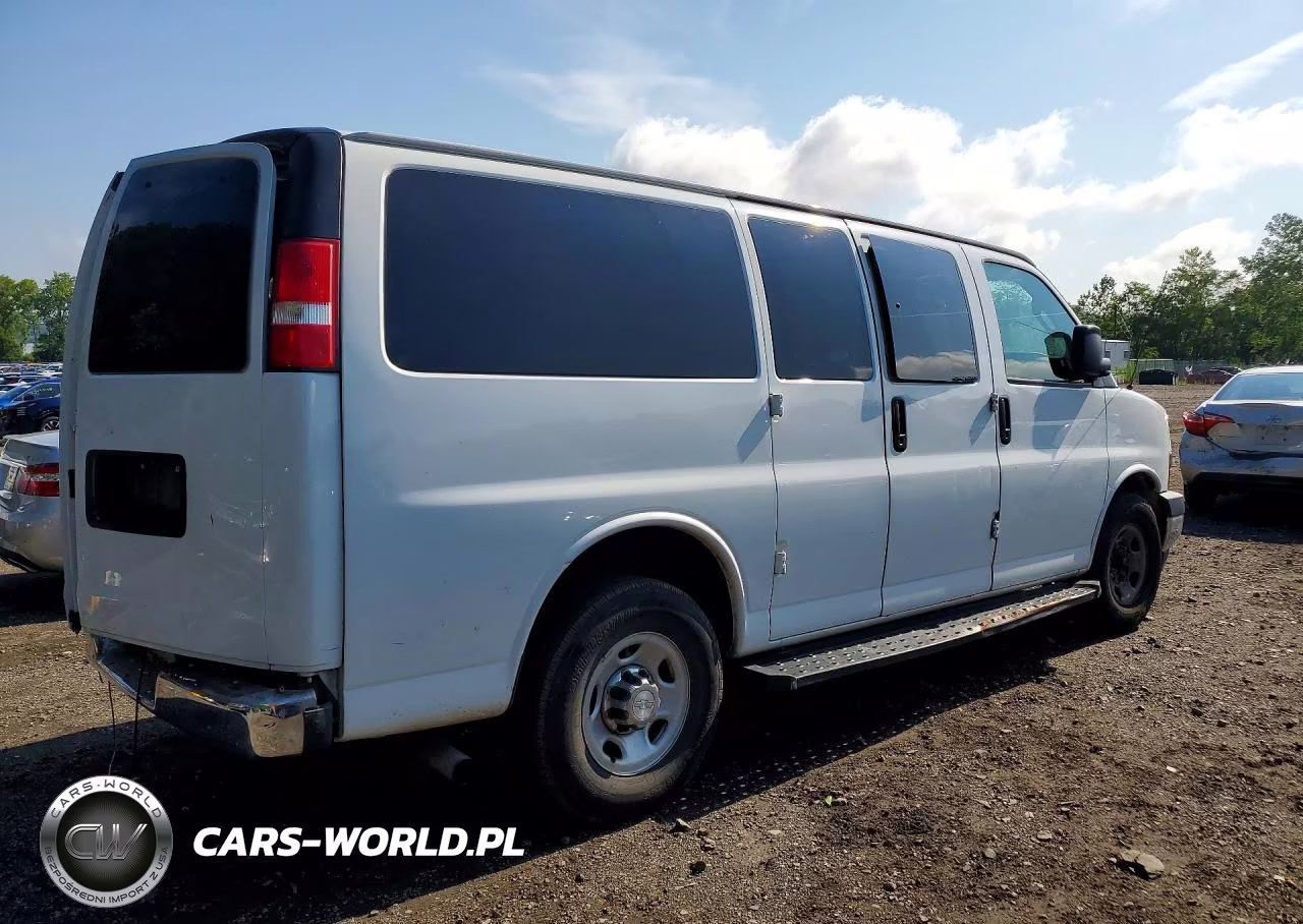 2018 Chevrolet Express G2500 Lt VIN:1GAWGFFG3J1271006 - 3