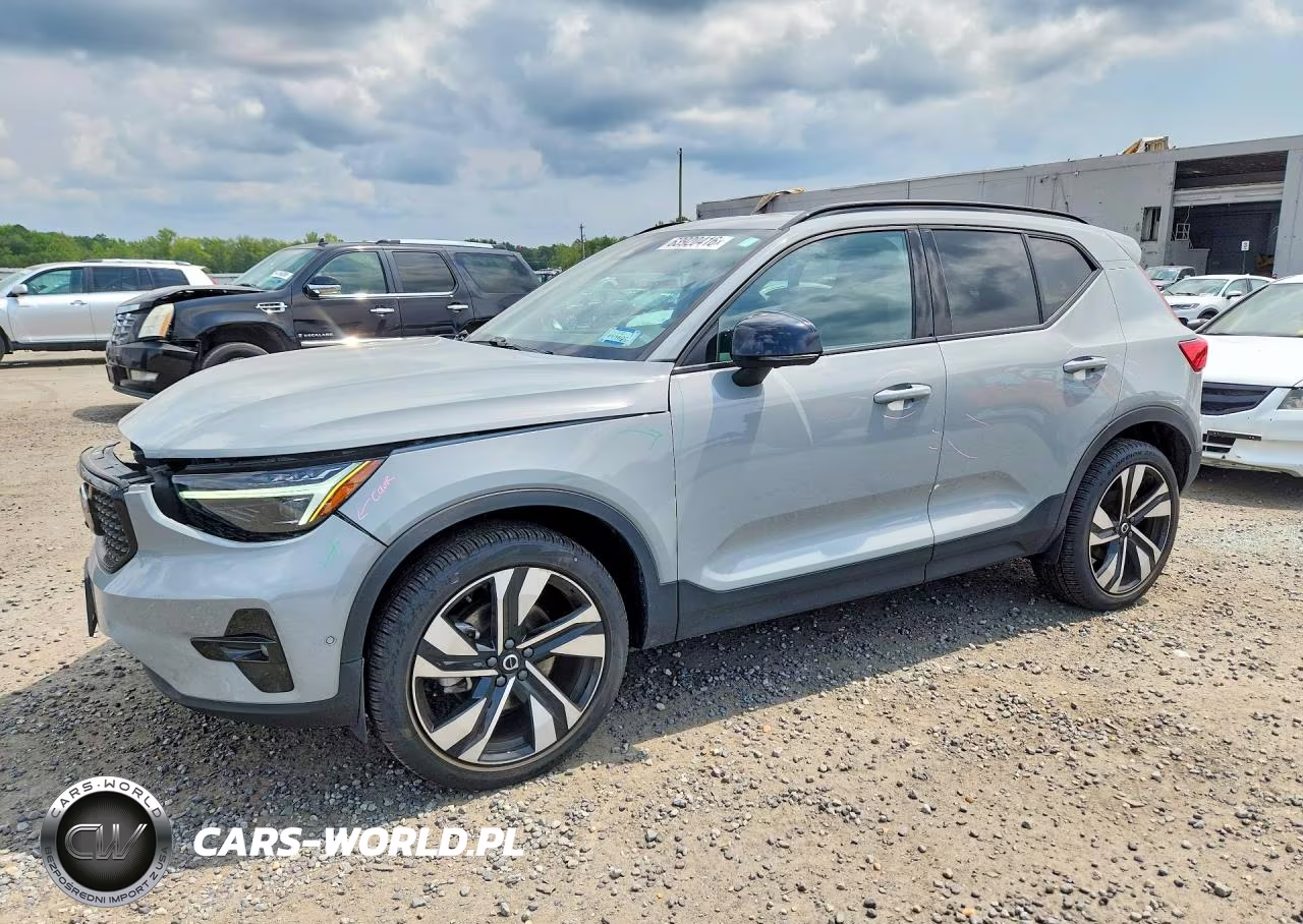 2024 Volvo Xc40 Ultimate – zdjęcie 1 z 13