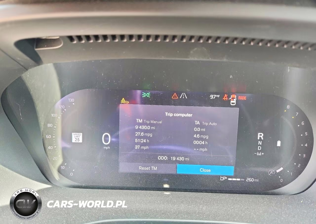 2024 Volvo Xc40 Ultimate VIN:YV4L12UM6R2282453 - 9