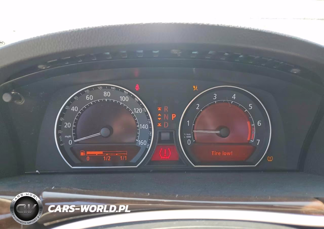 2007 BMW 750 I VIN:WBAHL83547DT10653 - 9