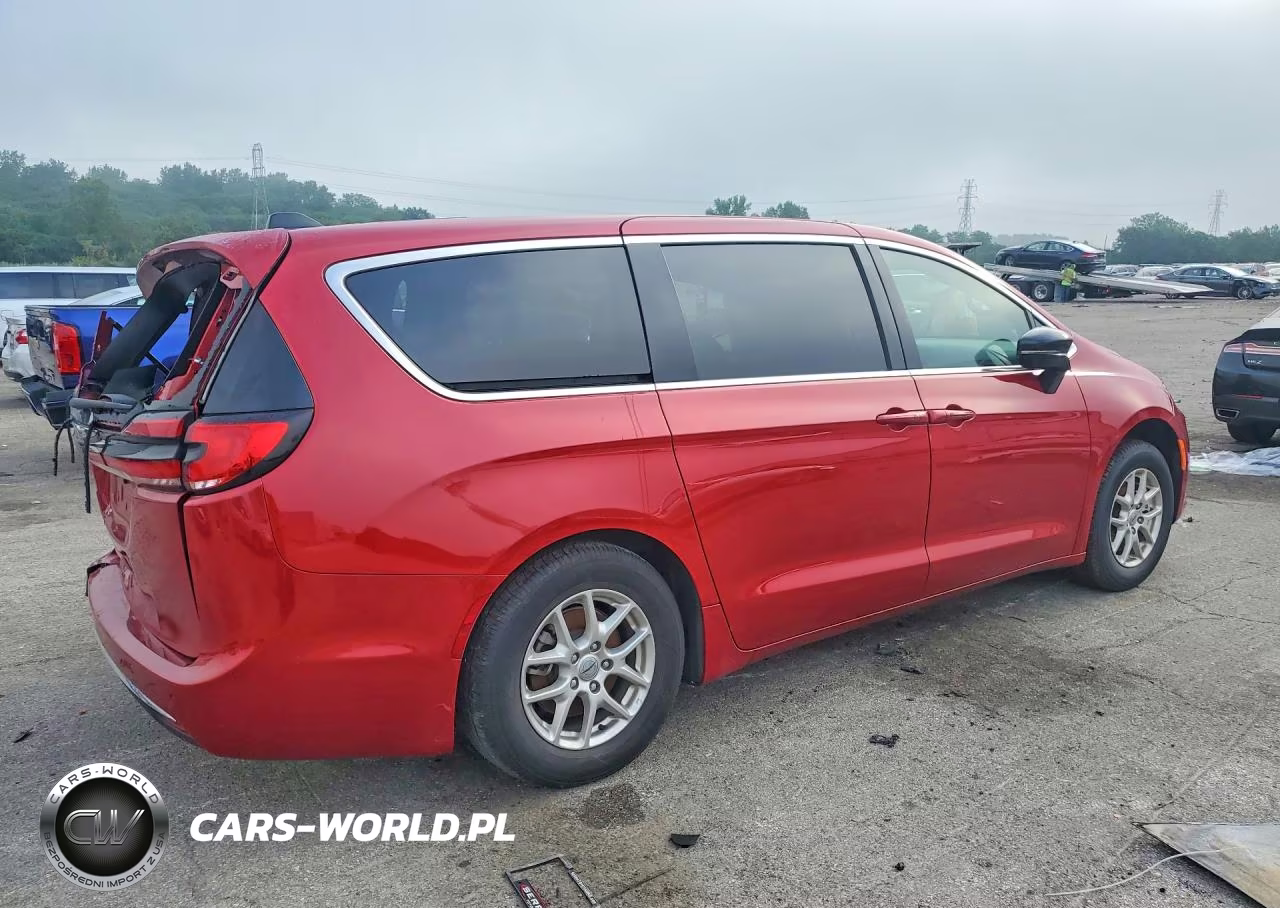 2025 Chrysler Pacifica Select VIN:2C4RC1BG1SR531361 - 3