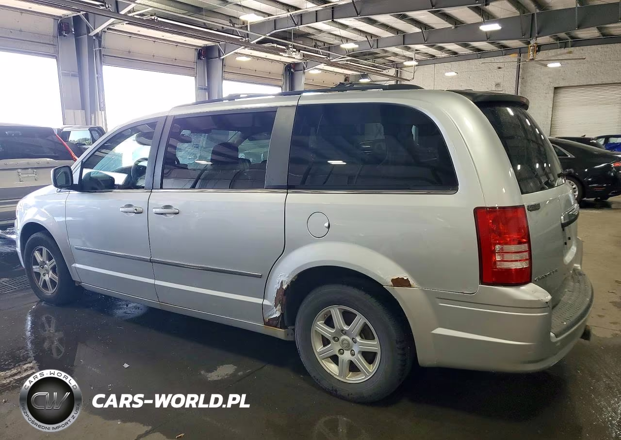 2010 Chrysler Town & Country Touring VIN:2A4RR5D13AR427705 - 2