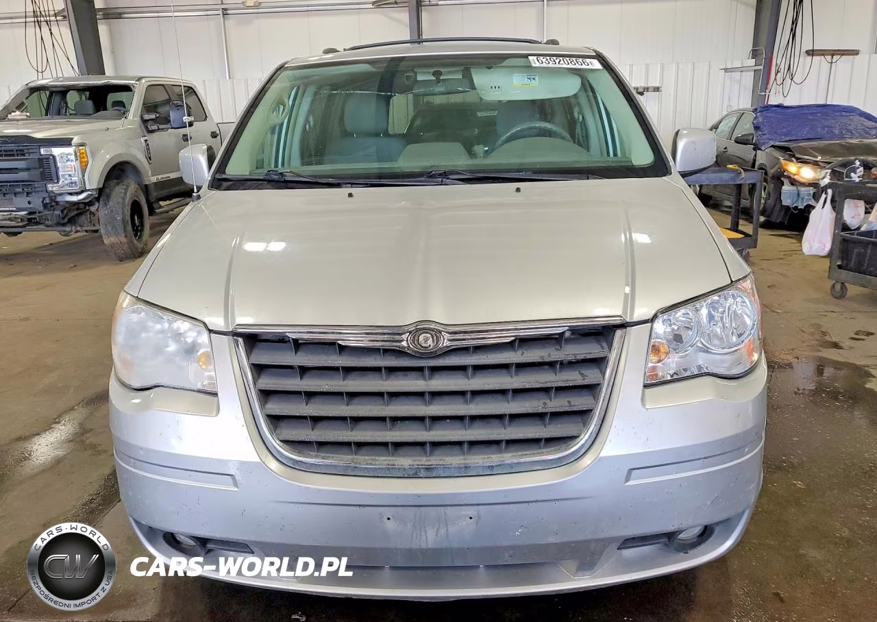 2010 Chrysler Town & Country Touring VIN:2A4RR5D13AR427705 - 5