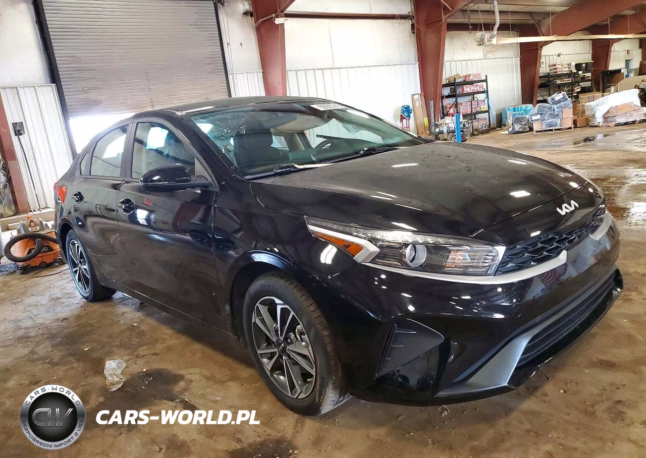 2024 Kia Forte Lxs VIN:3KPF24AD0RE714275 - 4