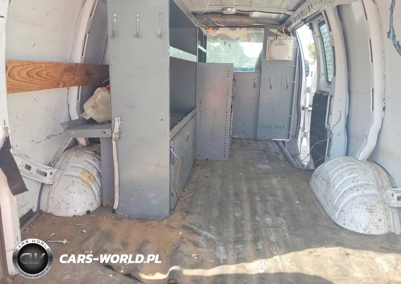 2012 Chevrolet Express G2500 VIN:1GCWGFCB8C1122822 - 10