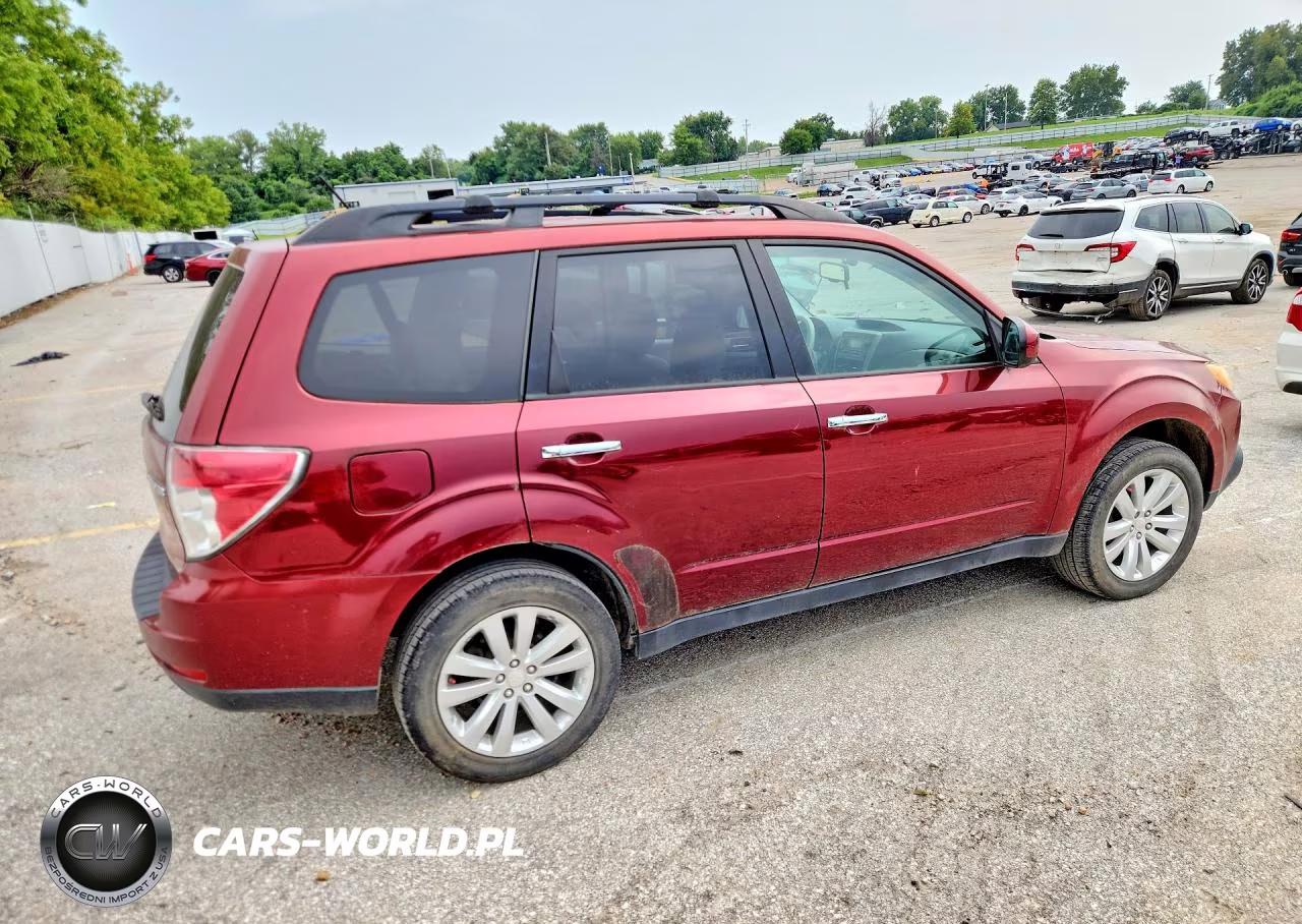 2011 Subaru Forester 2.5X Premium VIN:JF2SHADC6BH737799 - 3