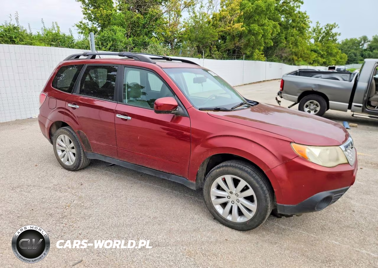 2011 Subaru Forester 2.5X Premium VIN:JF2SHADC6BH737799 - 4
