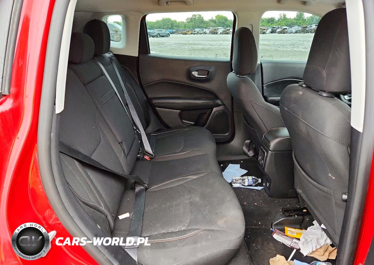 2018 Jeep Compass Sport VIN:3C4NJCAB4JT271748 - 10
