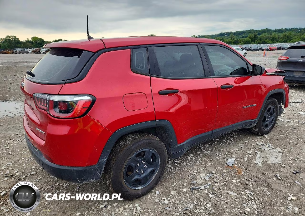 2018 Jeep Compass Sport VIN:3C4NJCAB4JT271748 - 3