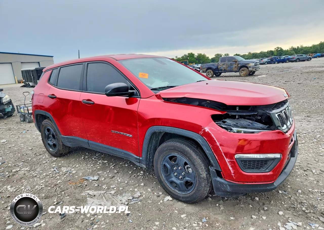 2018 Jeep Compass Sport VIN:3C4NJCAB4JT271748 - 4