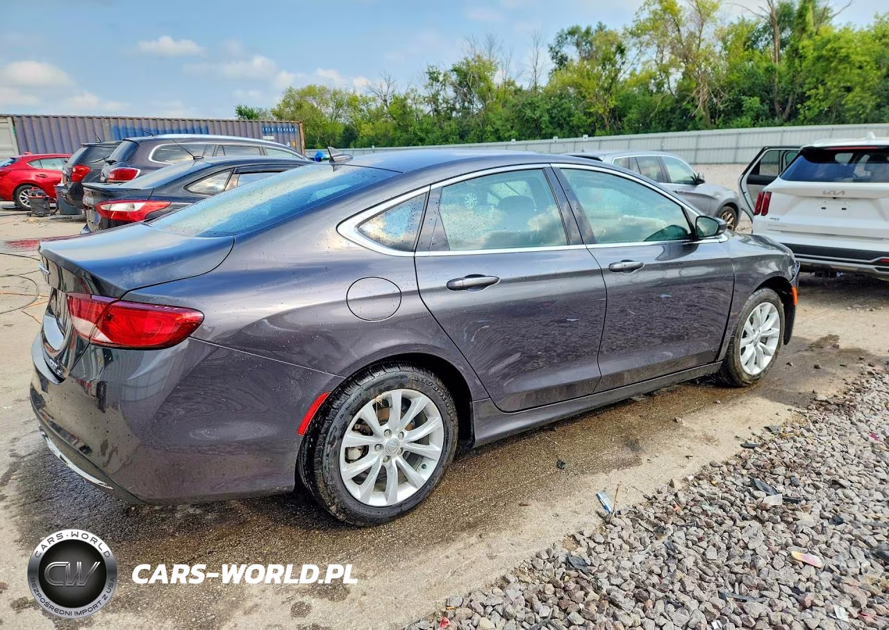 2015 Chrysler 200 C VIN:1C3CCCCB7FN501096 - 3