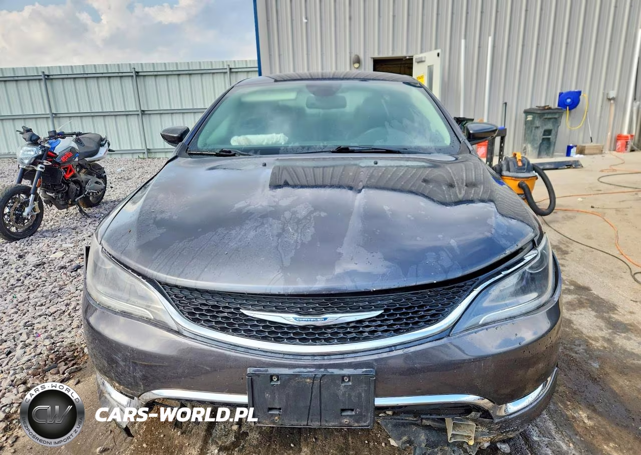 2015 Chrysler 200 C VIN:1C3CCCCB7FN501096 - 5