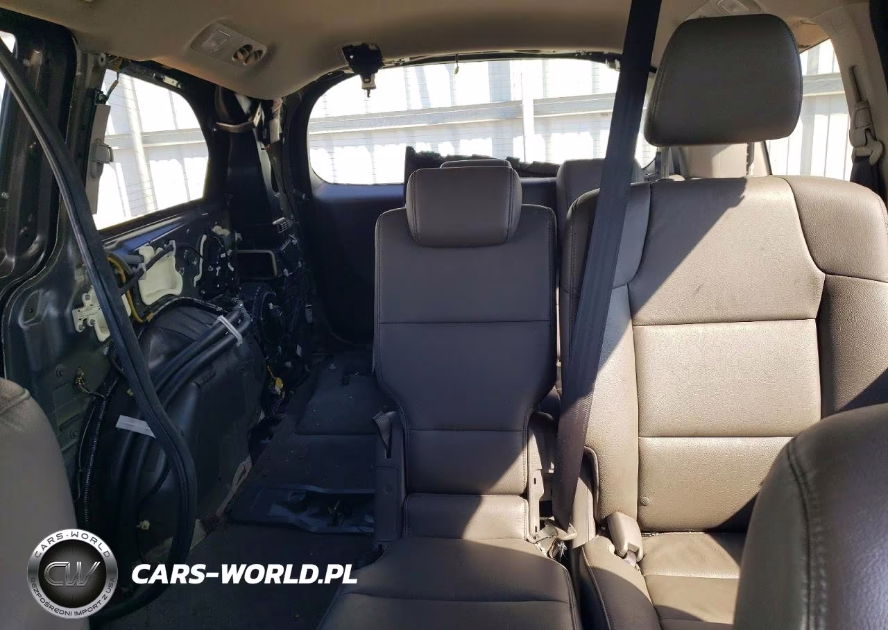 2013 Honda Odyssey Touring VIN:5FNRL5H95DB092048 - 10