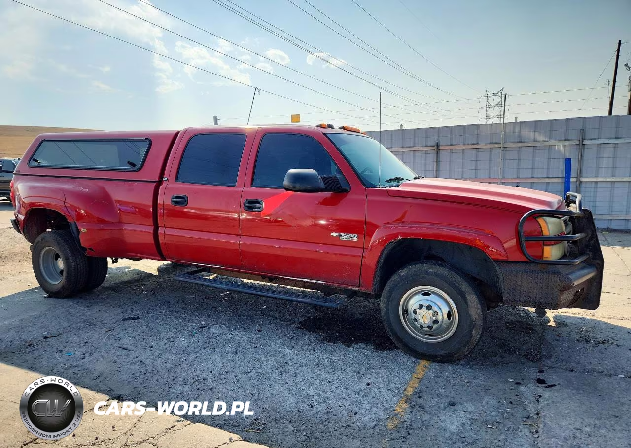2005 Chevrolet Silverado C3500 VIN:1GCJC33245F960730 - 4