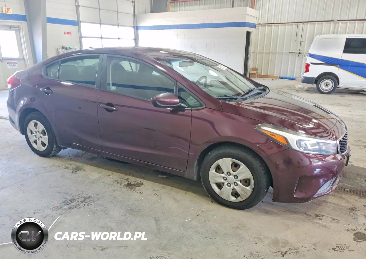 2018 Kia Forte Lx VIN:3KPFK4A78JE276362 - 4