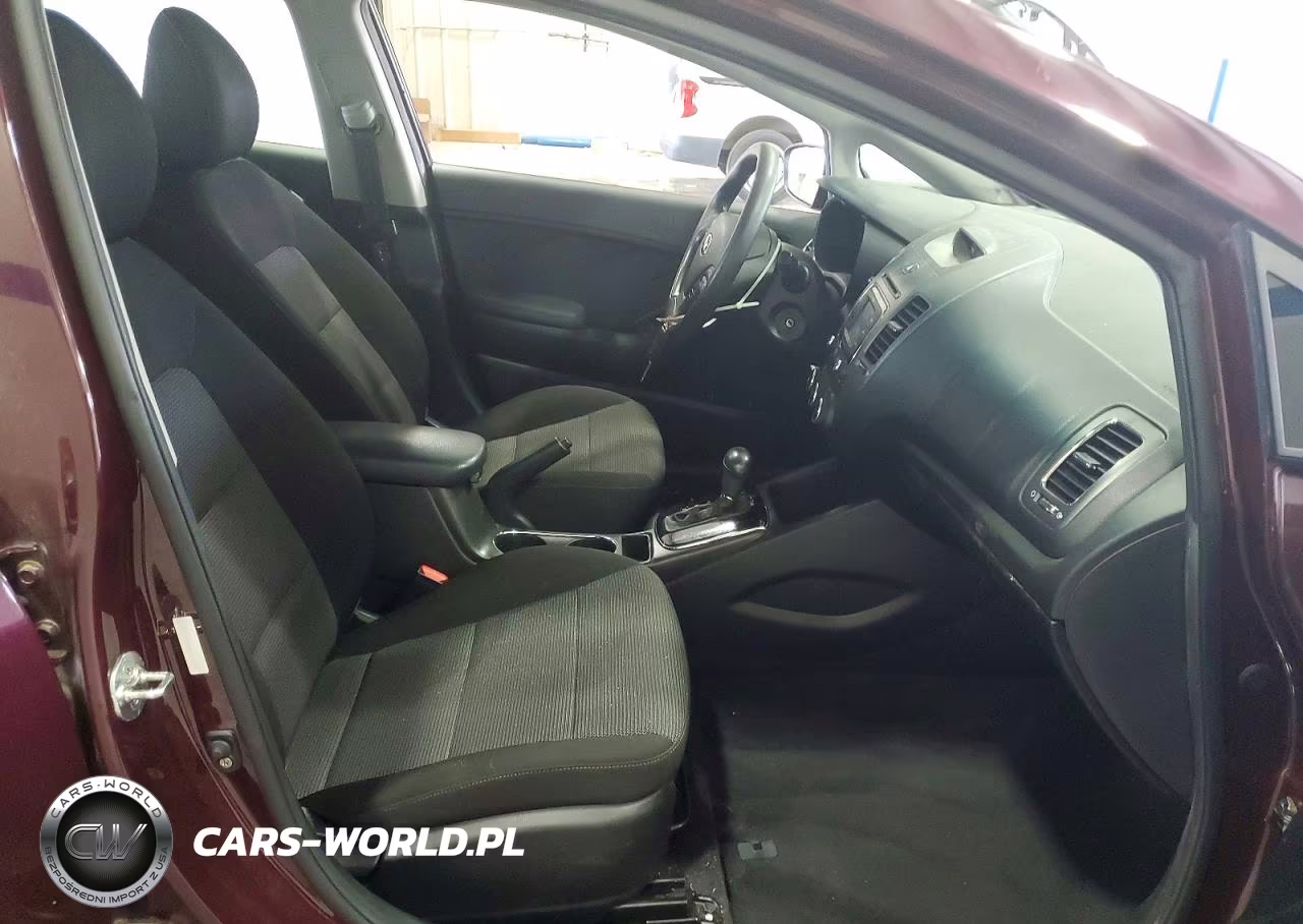 2018 Kia Forte Lx VIN:3KPFK4A78JE276362 - 7