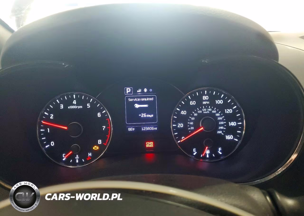 2018 Kia Forte Lx VIN:3KPFK4A78JE276362 - 9