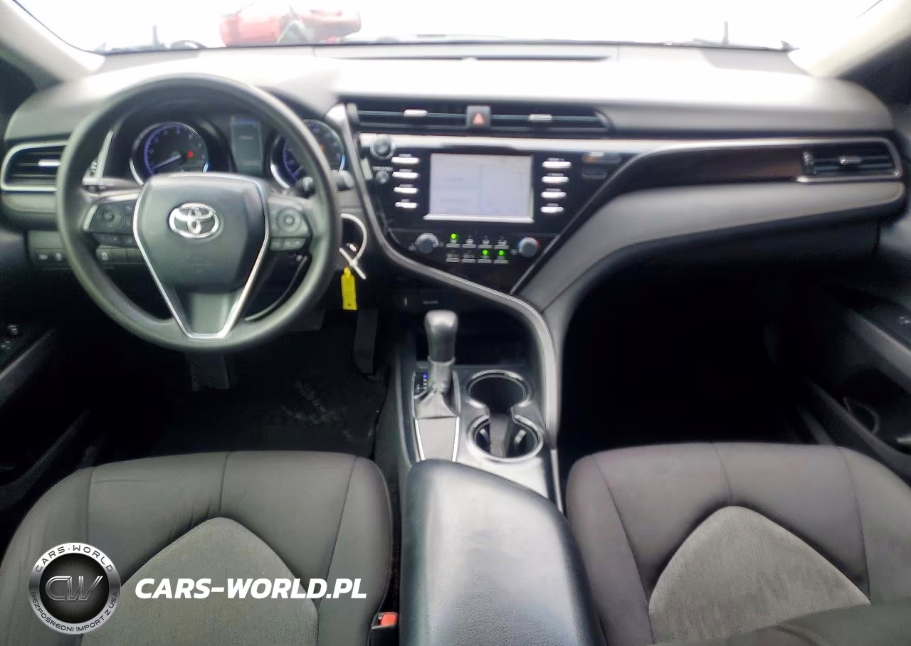 2019 Toyota Camry Le VIN:4T1B11HK9KU245503 - 8