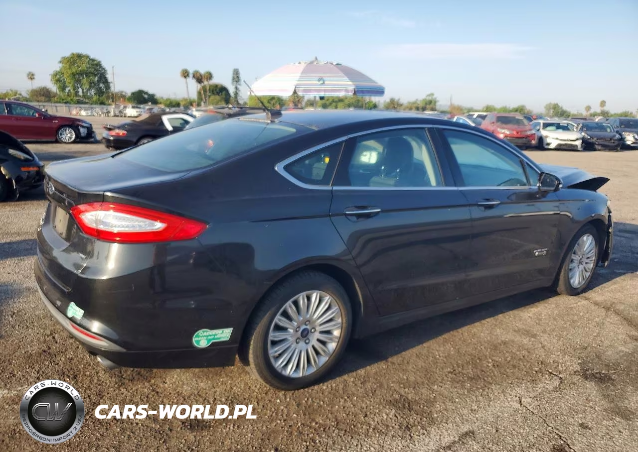 2014 Ford Fusion Se Phev VIN:3FA6P0PU2ER111516 - 3